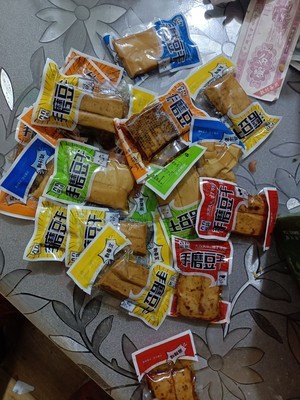 草柴手磨豆干 香辣四溢的休闲零食，唤醒味蕾的土特产