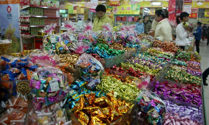 超市的“蹭吃族” 一天三顿试吃，农副产品成“免费餐厅”
